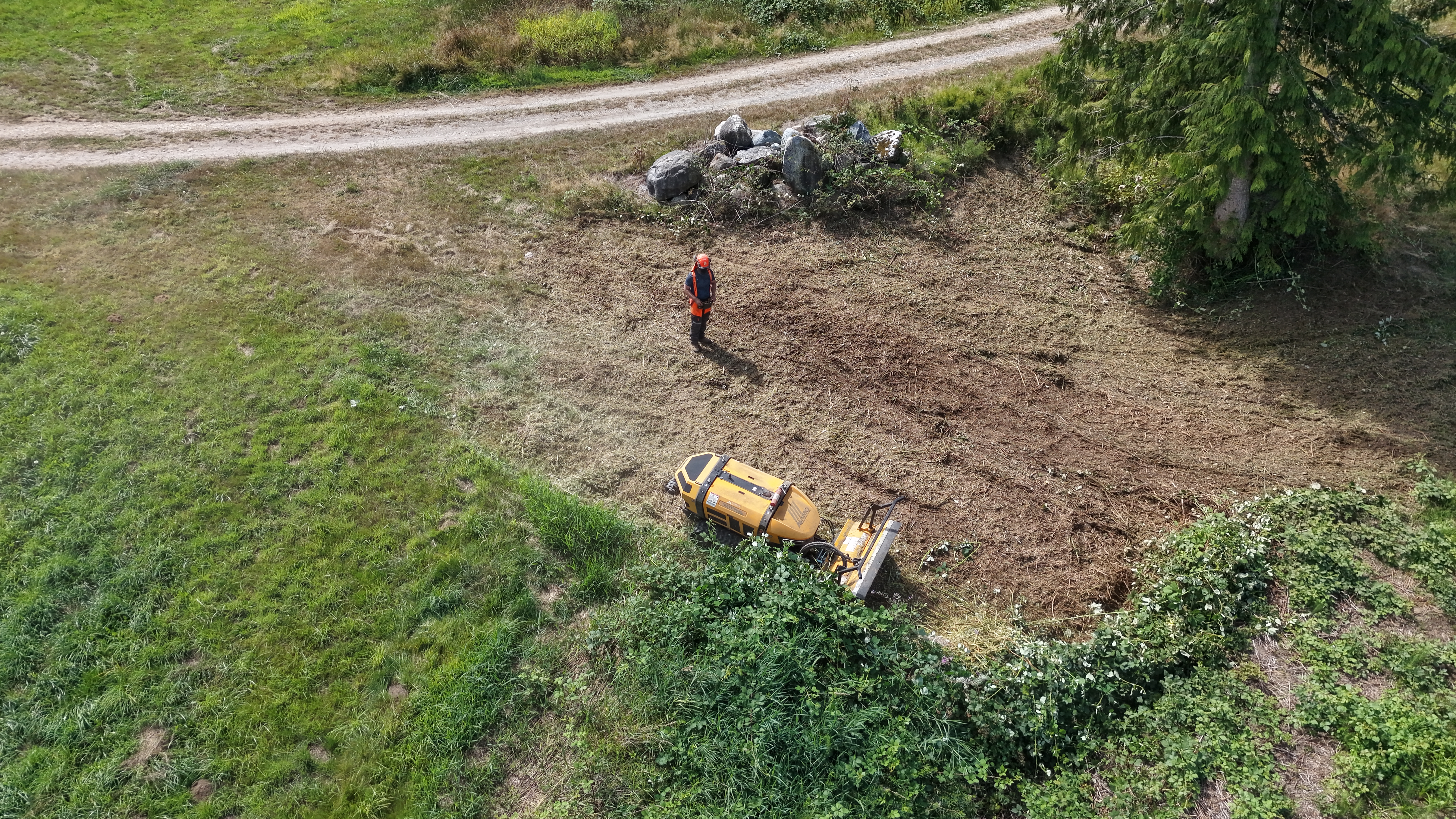 Apex Terrain crew and machine working on site